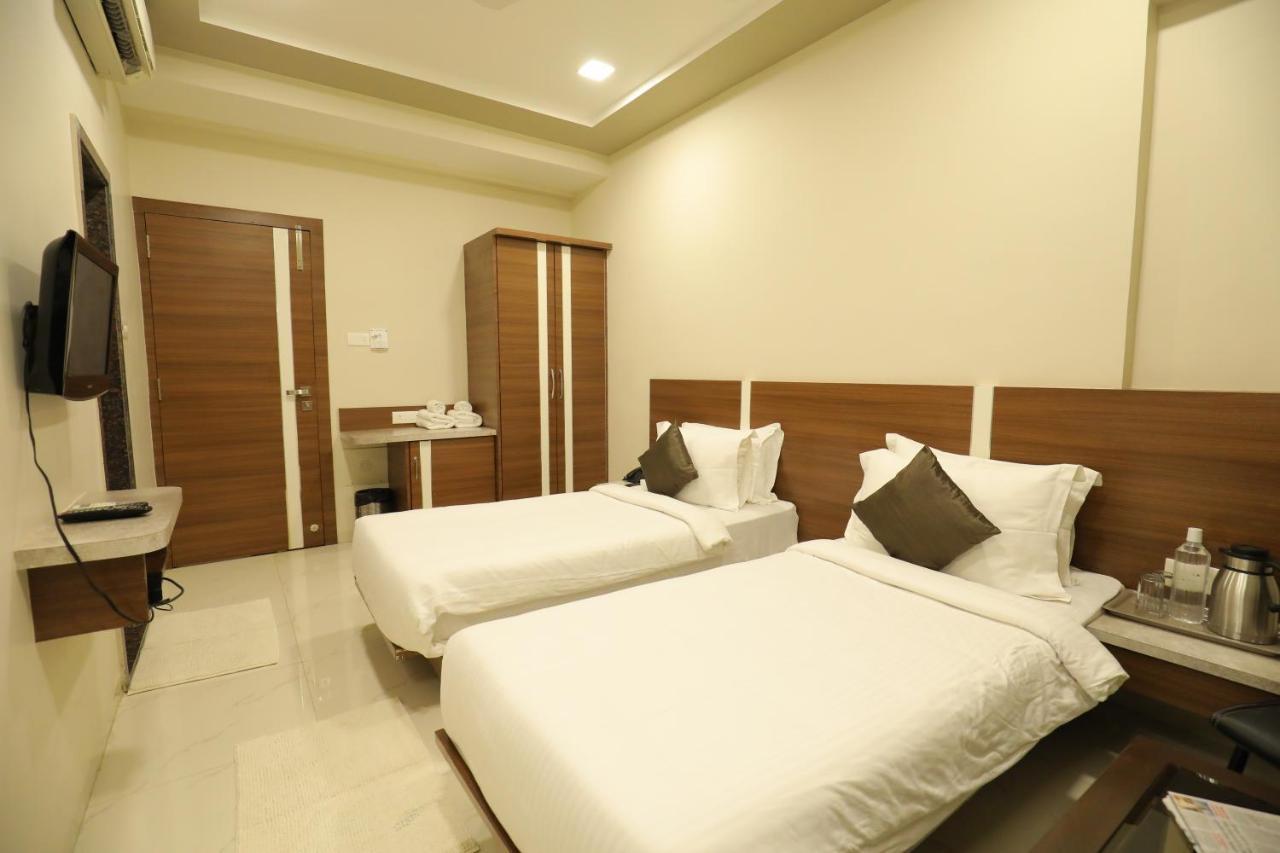 Highland Resort Lonavala Bagian luar foto