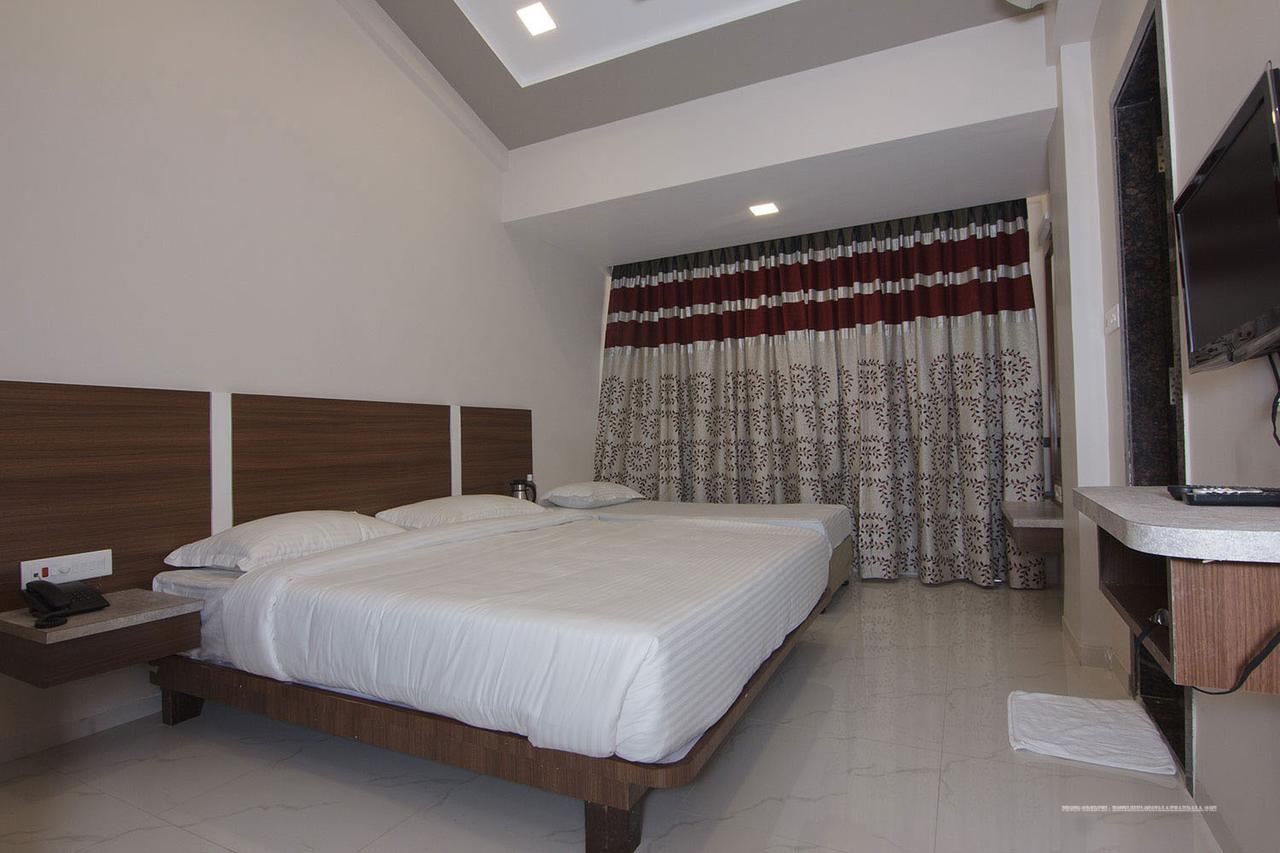 Highland Resort Lonavala Bagian luar foto