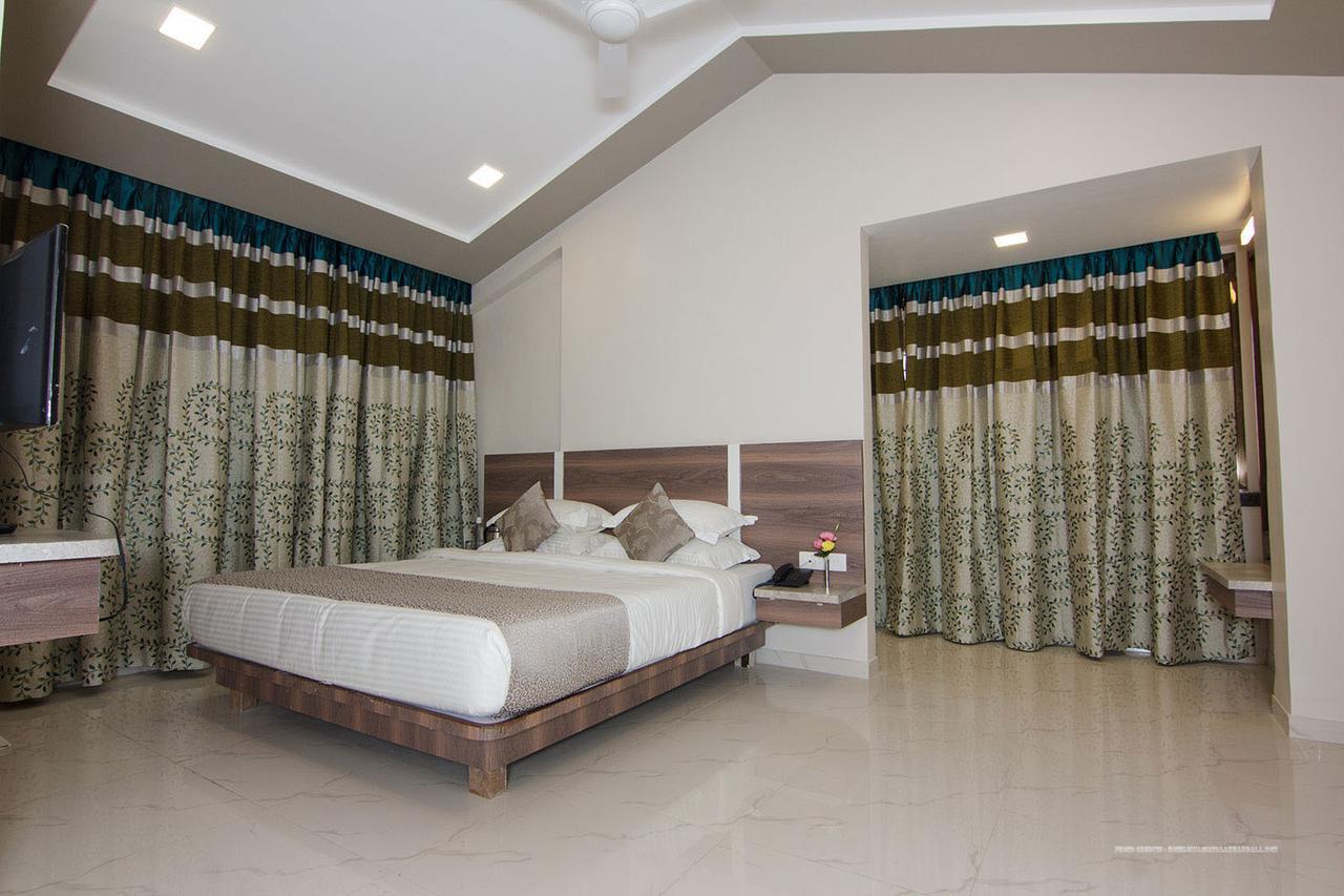 Highland Resort Lonavala Bagian luar foto